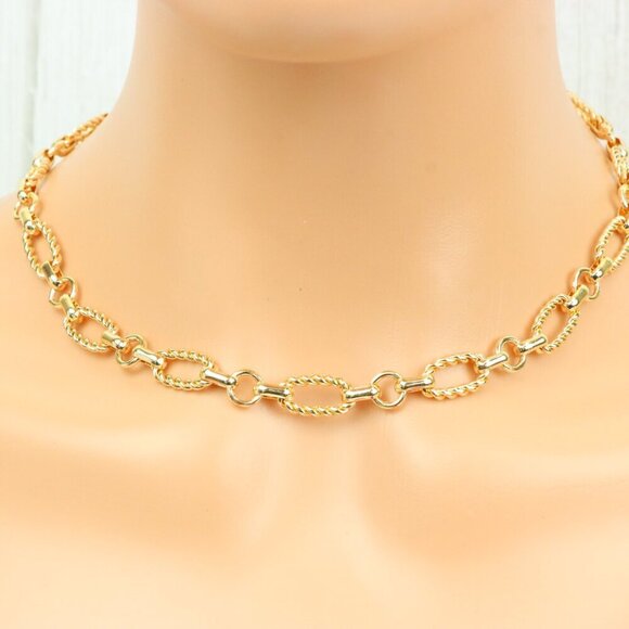 "Minimalist & Elegant Necklace Chain – Perfect for Women & Girls | UNVRC1588 - Picture 6 of 10